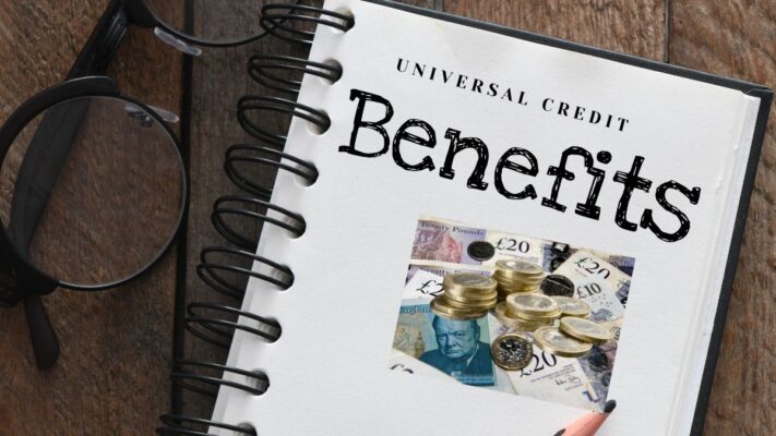 What loans can I avail of while on Universal Credit online Explain